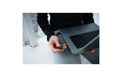 USB-C 3.2 Stick Verbatim, 128GB Speicher, Store 'n' Go, Typ C,Schiebemechanismus
