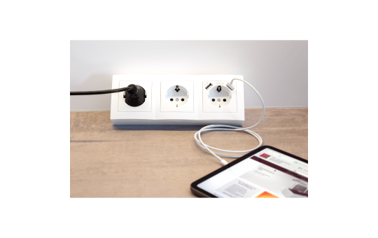 Steckdosenblock McPower ''Flair'' Aufbau, weiß, 3-fach Schutzkontakt + USB