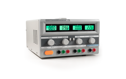 Labornetzgerät McPower ''Digi 302-05'', 2x 0-30V, 0-5A, 1x 5V/3A