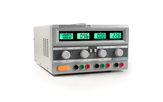 Labornetzgerät McPower ''Digi 302-05'', 2x 0-30V, 0-5A, 1x 5V/3A